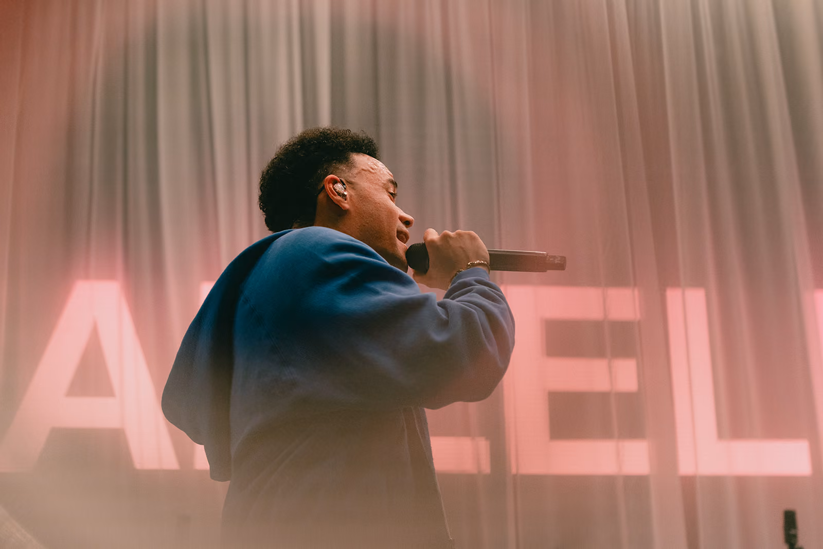 Here Comes the Church — Live — Tauren Wells — Live Photos